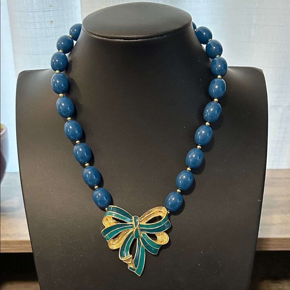 Vintage Trifari Blue Teal enamel bow Statement Necklace #0163